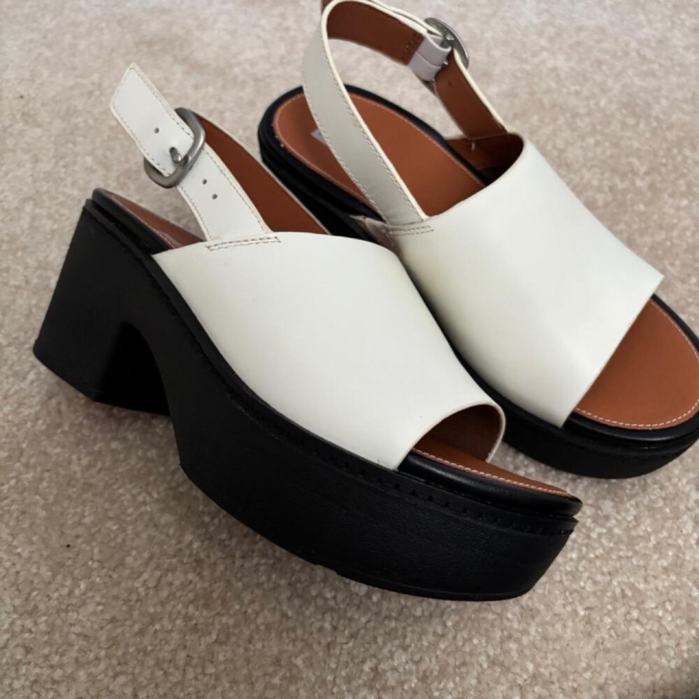 Fitflop white platform sandals with - Picture 3 of 5